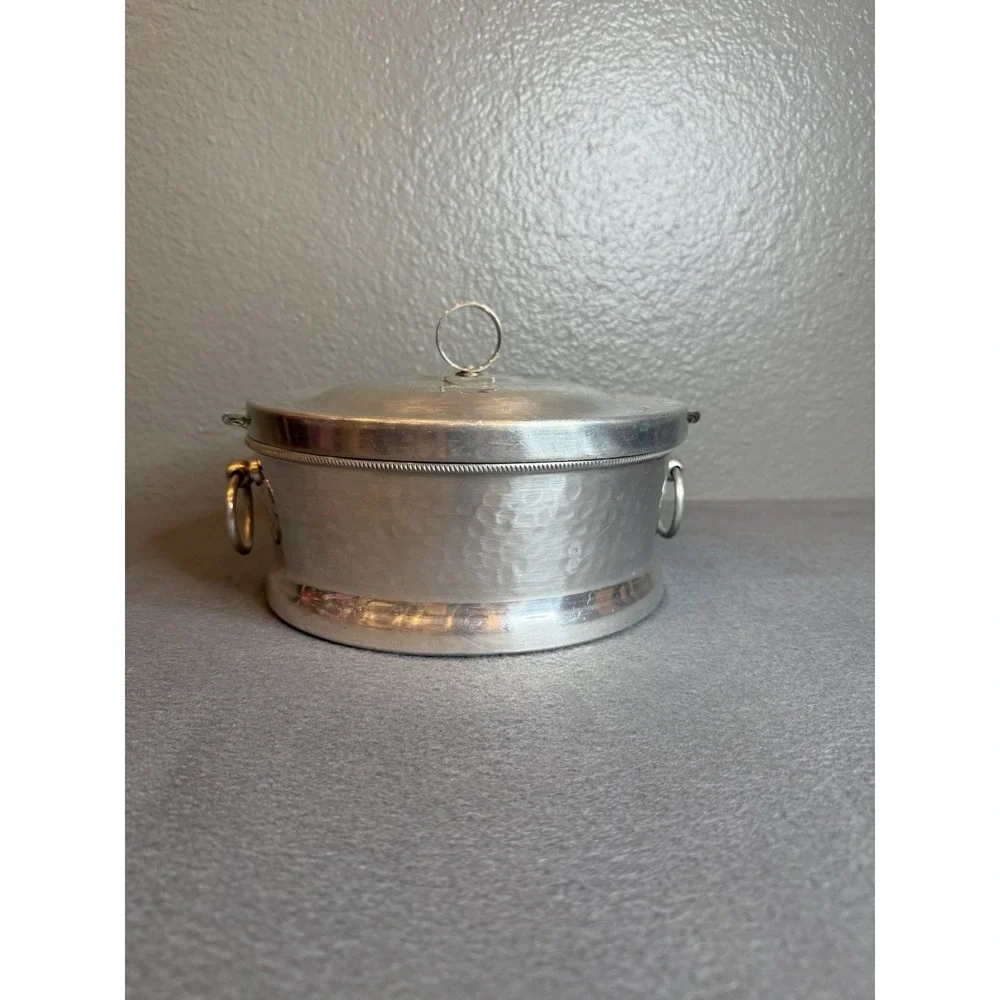 Pyrex 1940 vintage T.M. REG Casserole Hammered Aluminum Server Pyrex Insert/Lid - Picture 2 of 7